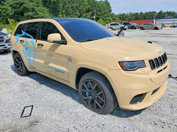 2018 JEEP CHEROKEE Trackhawk — Passenger 3/4