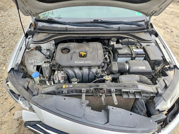 2017 HYUNDAI ELANTRA