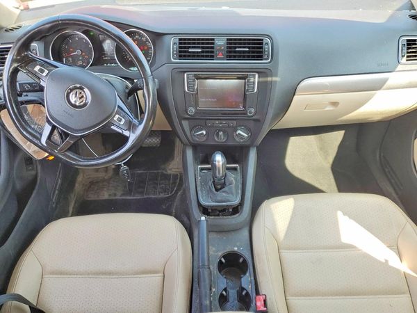 2017 VOLKSWAGEN JETTA SE