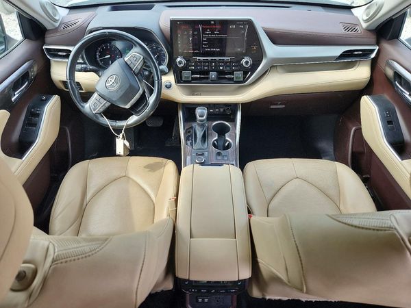 2020 TOYOTA HIGHLANDER Platinum