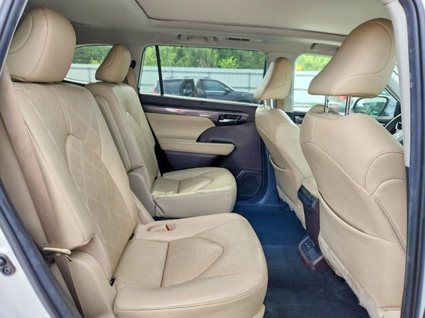 2020 TOYOTA HIGHLANDER Platinum
