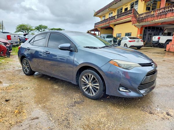 2018 TOYOTA COROLLA L/LE/SE/XLE/XSE — Passenger 3/4