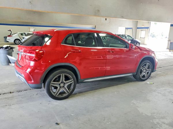 2015 MERCEDES-BENZ GLA