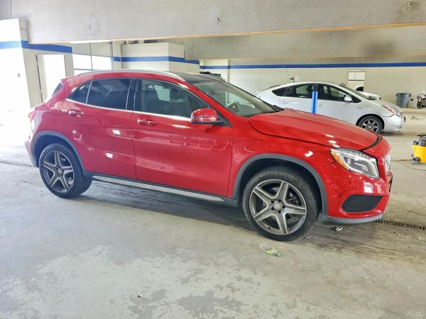2015 MERCEDES-BENZ GLA