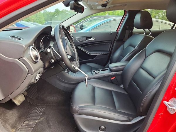 2015 MERCEDES-BENZ GLA