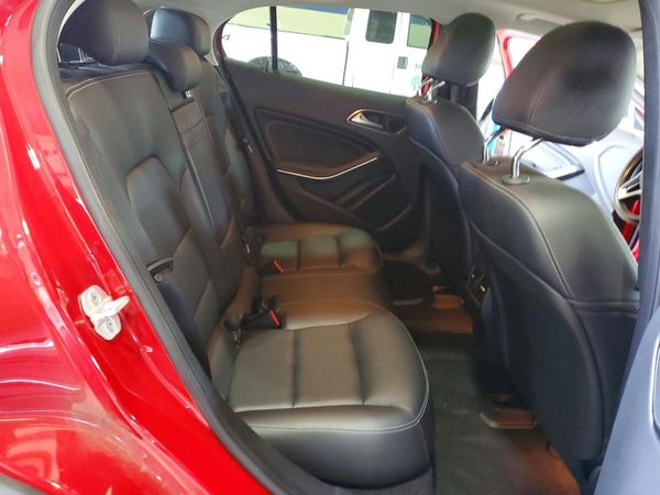 2015 MERCEDES-BENZ GLA