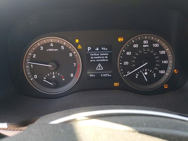 2020 HYUNDAI TUCSON SE