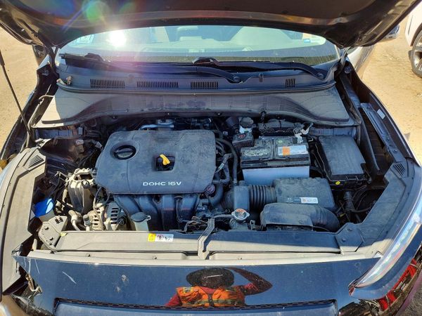 2019 HYUNDAI KONA SE — Engine bay