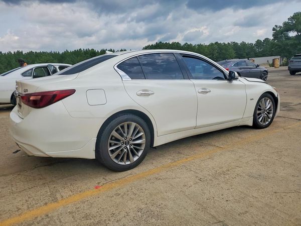 2018 INFINITI Q50