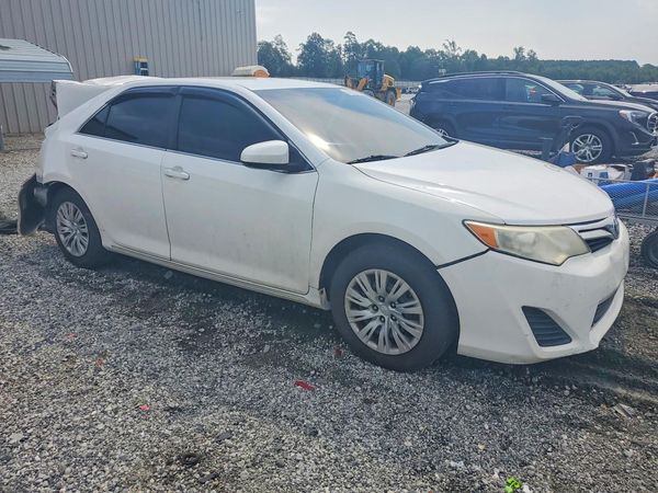 2013 TOYOTA CAMRY