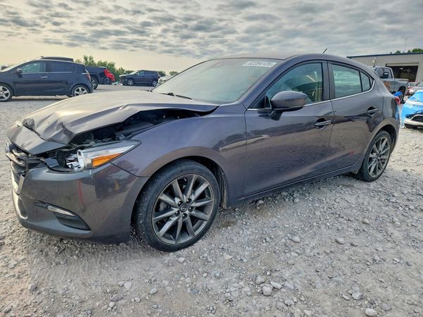 2018 MAZDA 3