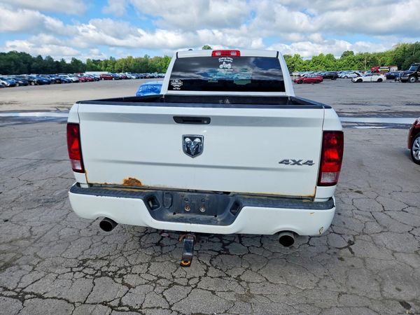 2013 RAM 1500 ST