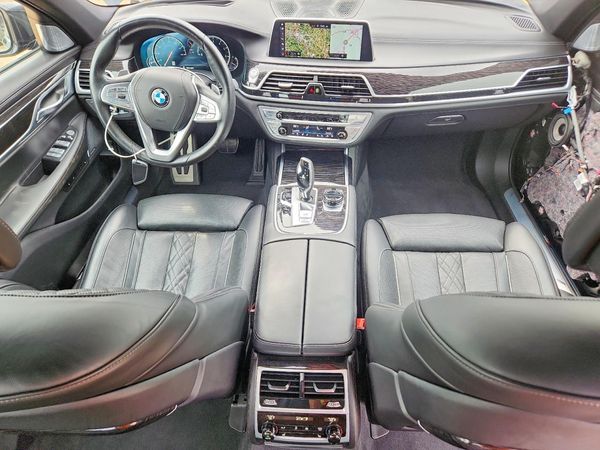 2019 BMW 750