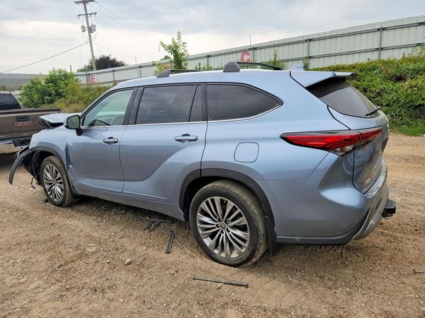 2022 TOYOTA HIGHLANDER Platinum