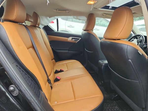 2015 LEXUS CT 200h