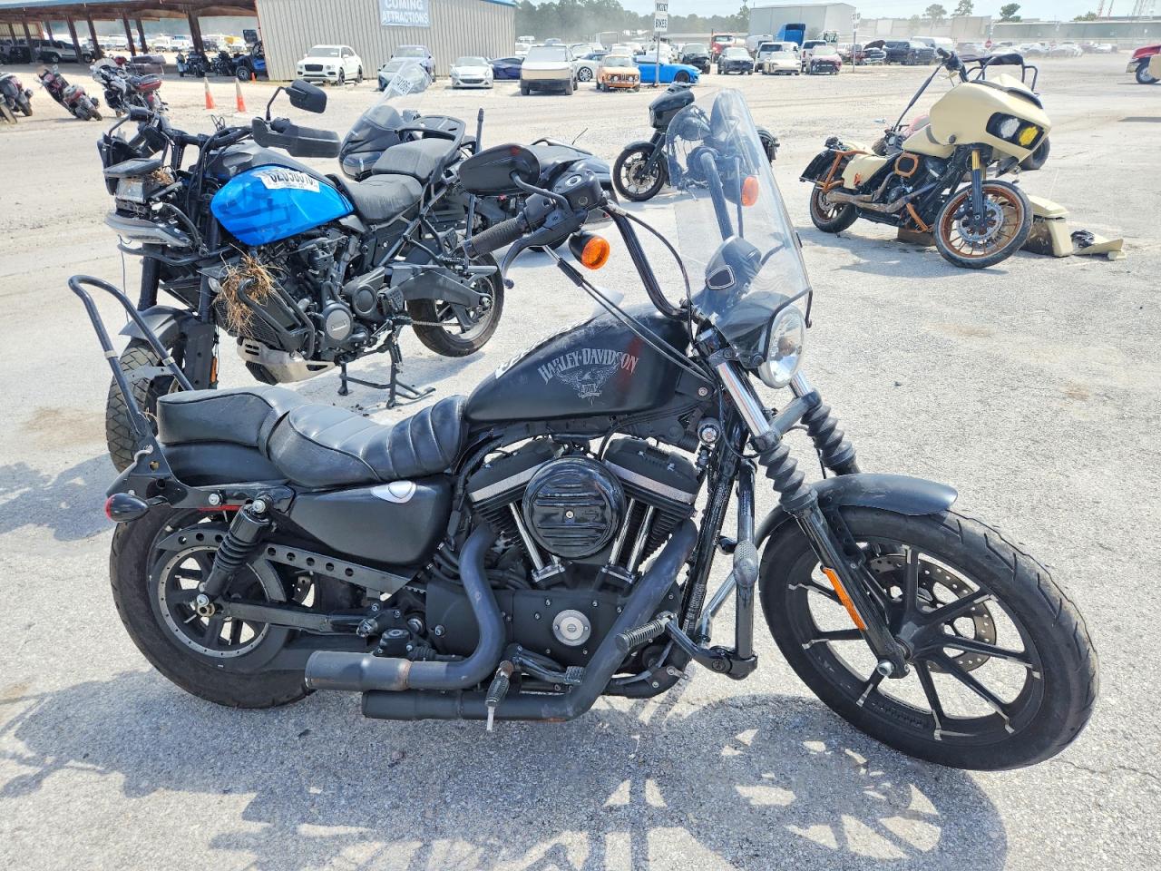 2017 HARLEY-DAVIDSON XL883