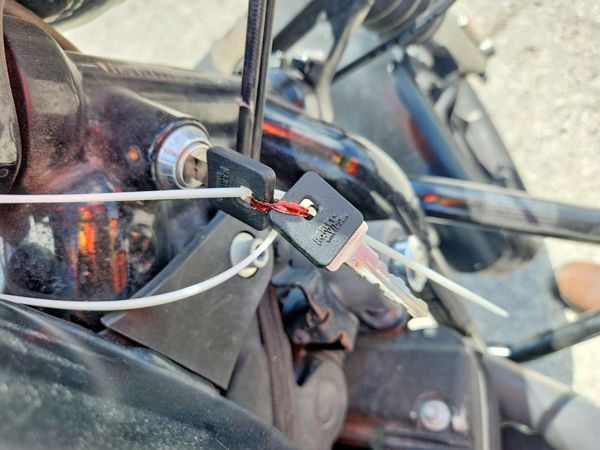 2017 HARLEY-DAVIDSON XL883