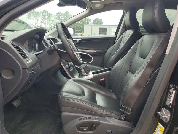 2016 VOLVO XC60 SV33 Premier