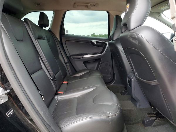 2016 VOLVO XC60 SV33 Premier