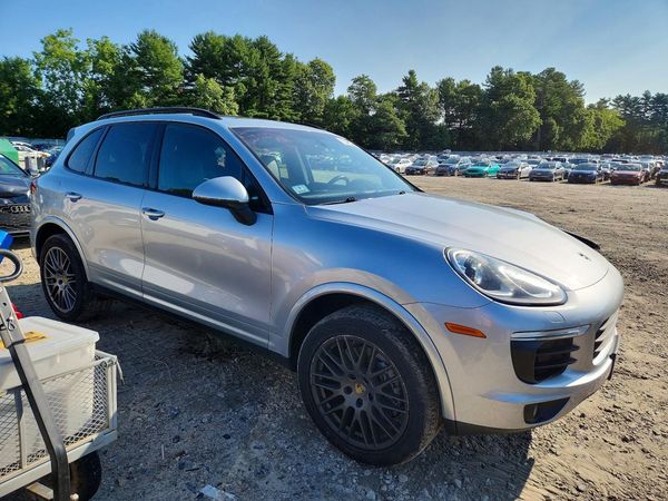 2018 PORSCHE CAYENNE Base / Platinum Edition