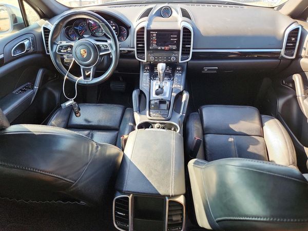2018 PORSCHE CAYENNE Base / Platinum Edition