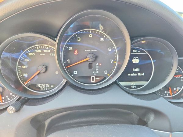 2018 PORSCHE CAYENNE Base / Platinum Edition