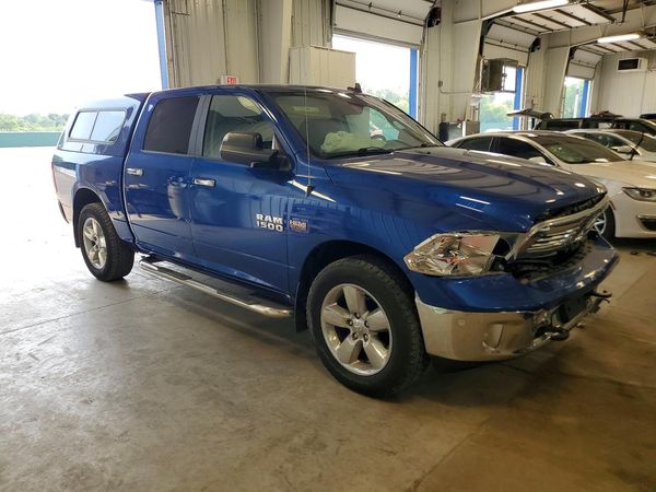 2017 RAM 1500 SLT