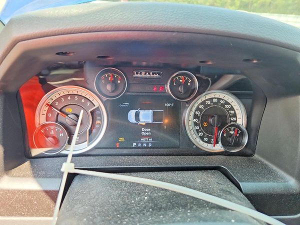 2017 RAM 1500 SLT