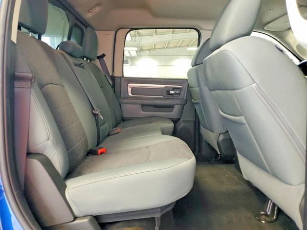 2017 RAM 1500 SLT
