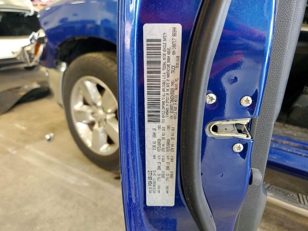 2017 RAM 1500 SLT