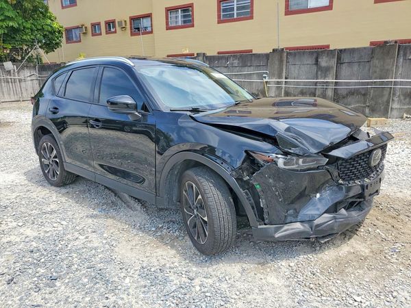2022 MAZDA CX-5 Premium Package