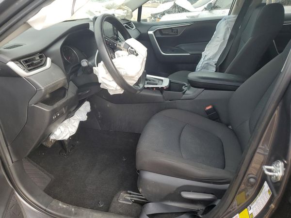2022 TOYOTA RAV4 LE — DENT