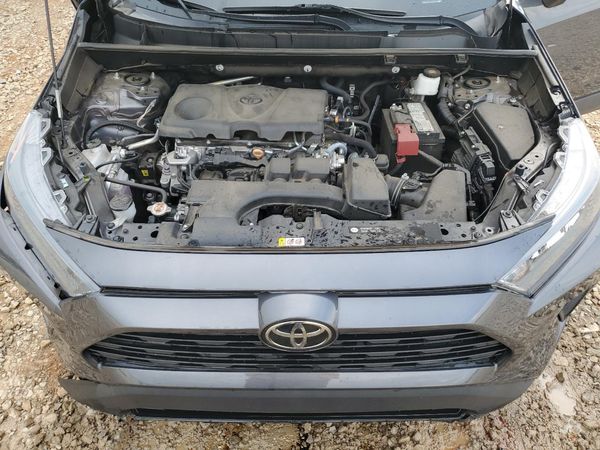 2022 TOYOTA RAV4 LE — Engine bay