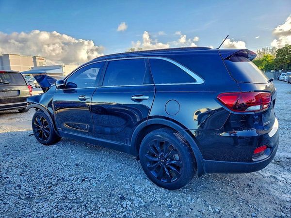 2020 KIA SORENTO L, LX, S