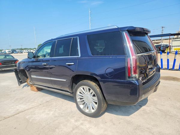 2018 CADILLAC ESCALADE Platinum