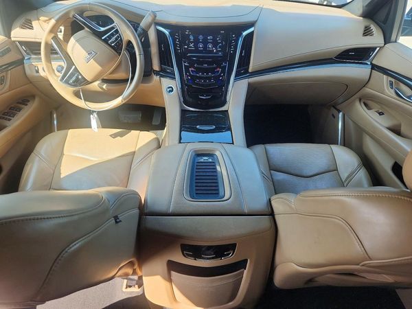 2018 CADILLAC ESCALADE Platinum