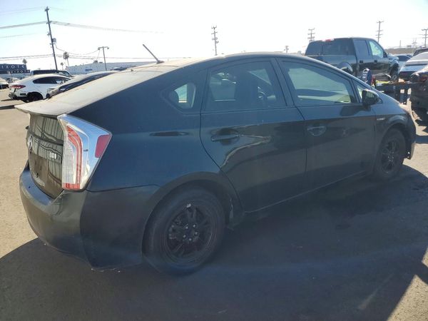 2015 TOYOTA PRIUS