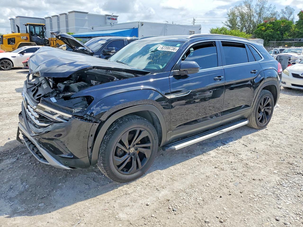 2020 VOLKSWAGEN ATLAS CROSS SPORT SE — Front 3/4