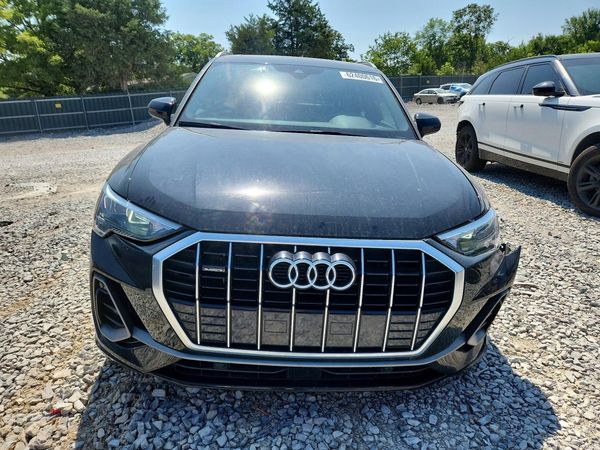 2021 AUDI Q3 S Line quattro Premium