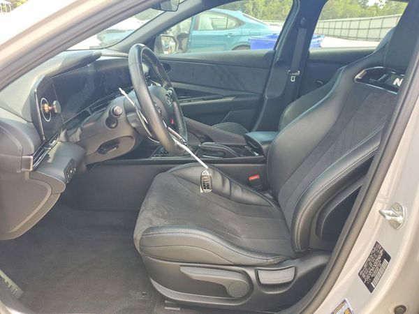 2022 HYUNDAI ELANTRA