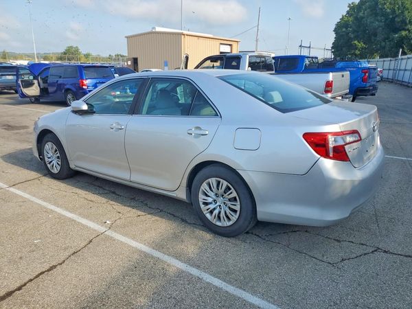 2014 TOYOTA CAMRY