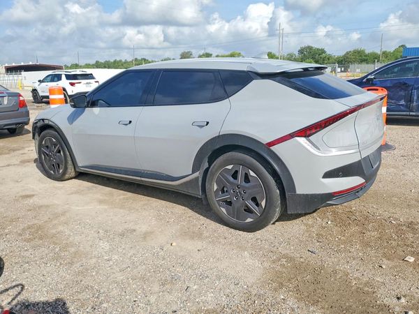 2025 KIA EV6
