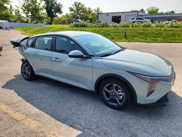 2026 KIA K4 LX, LXS
