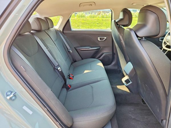 2026 KIA K4 LX, LXS