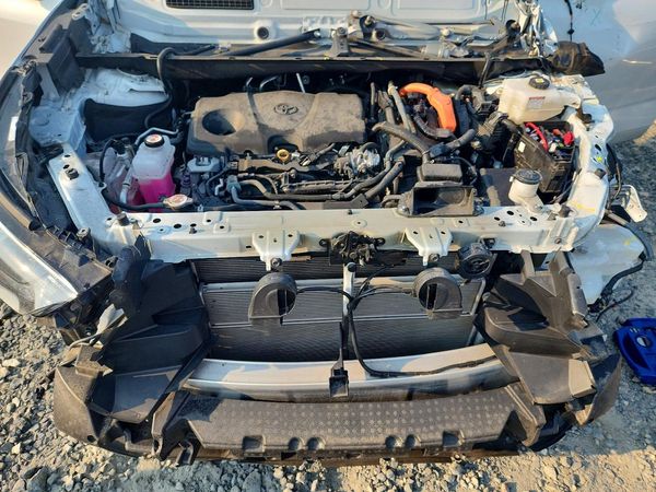 2023 TOYOTA HIGHLANDER — Engine bay