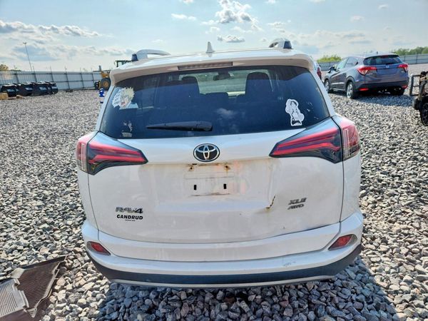 2018 TOYOTA RAV4 Adventure/XLE