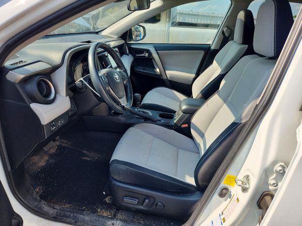 2018 TOYOTA RAV4 Adventure/XLE