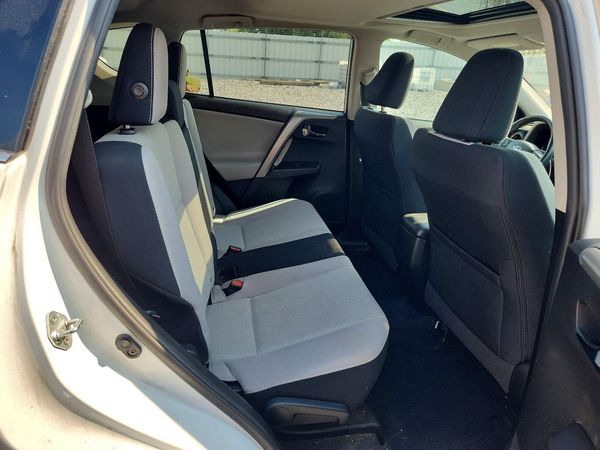 2018 TOYOTA RAV4 Adventure/XLE