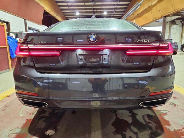 2020 BMW 740 xDrive