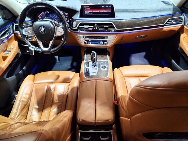 2020 BMW 740 xDrive